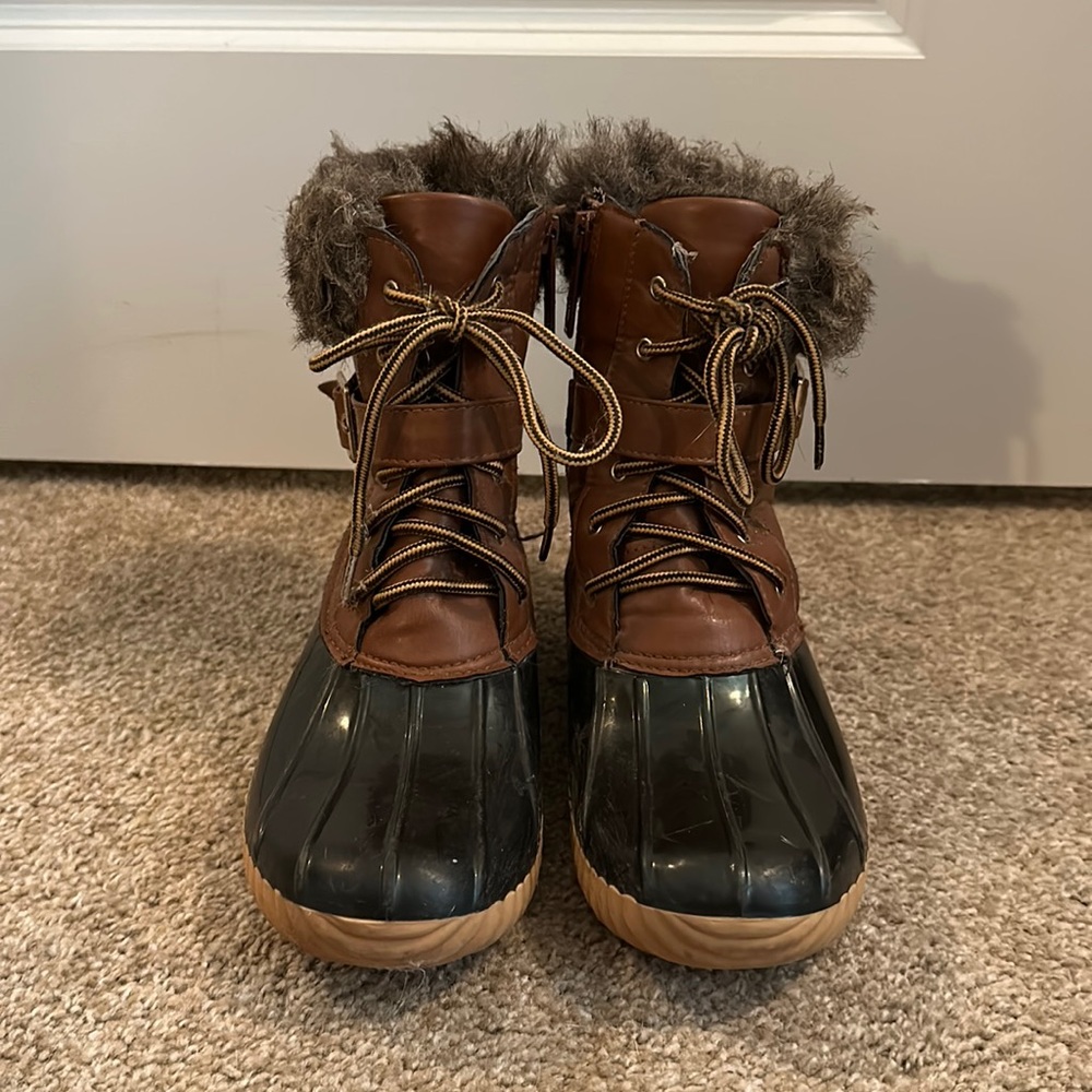 Duck boots
